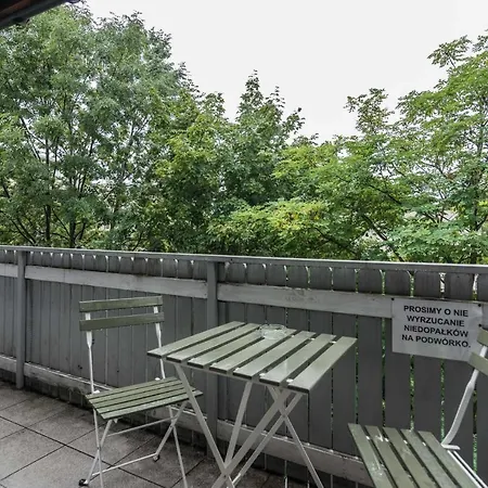 Old Town Loft - 7 Bedroom - By Upstairs Apartman
