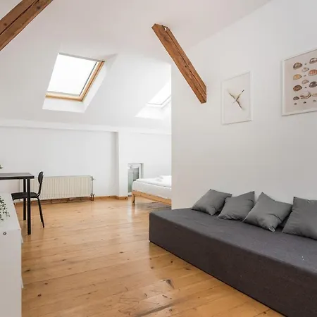 Apartman Old Town Loft - 7 Bedroom - By Upstairs Krakkó