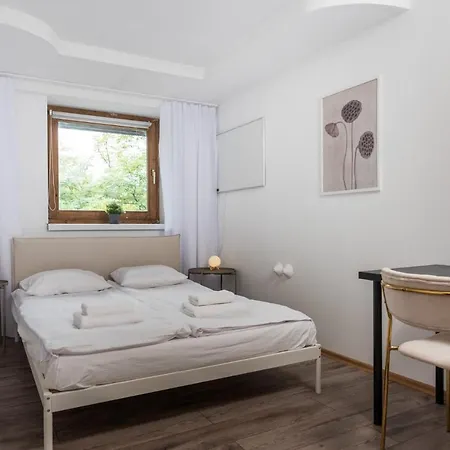 Old Town Loft - 7 Bedroom - By Upstairs Apartamento *