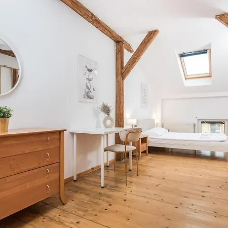 公寓 Old Town Loft - 7 Bedroom - By Upstairs