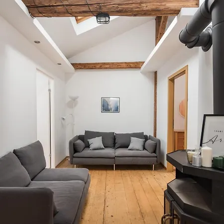 Old Town Loft - 7 Bedroom - By Upstairs * 克拉科夫